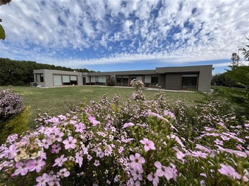 Venta / Casa / Colina