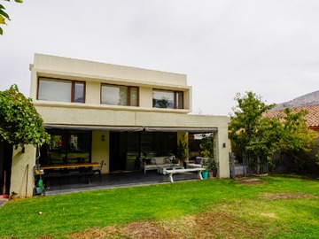 Venta / Casa / Colina