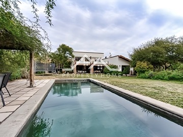 Venta / Casa / Colina