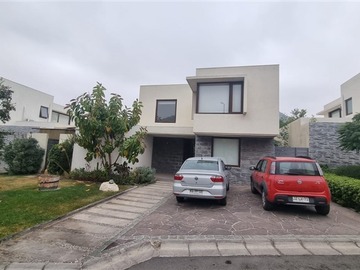 Venta / Casa / Colina