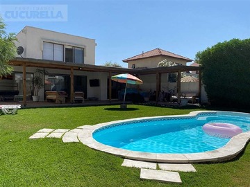 Venta / Casa / Colina