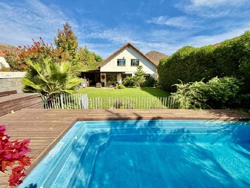 Venta / Casa / Colina