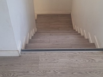 Escalera con Descanso