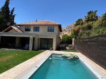 Venta / Casa / Colina