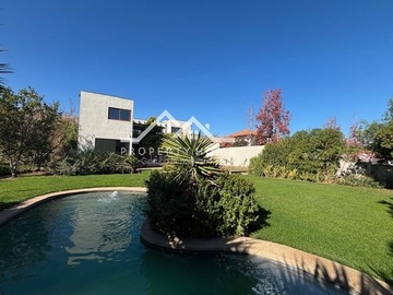 Venta / Casa / Colina