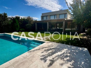 Venta / Casa / Colina