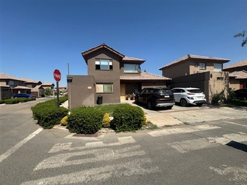 Venta / Casa / Colina