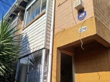 Venta / Casa / Colina