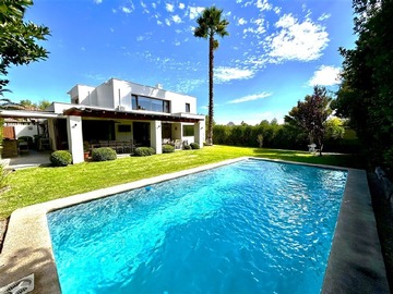 Venta / Casa / Colina