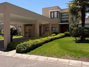 Venta / Casa / Colina