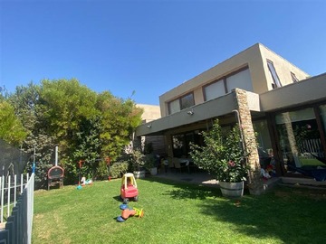 Venta / Casa / Colina