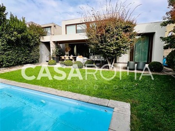 Venta / Casa / Colina