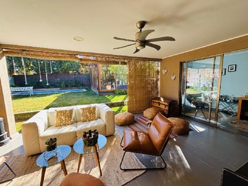 Venta / Casa / Colina