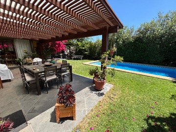 Venta / Casa / Colina