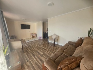 Venta / Casa / Colina