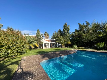 Venta / Casa / Colina