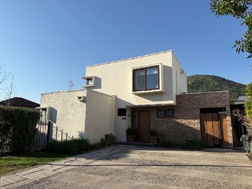 Venta / Casa / Colina