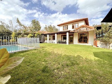 Venta / Casa / Colina