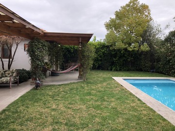 Venta / Casa / Colina