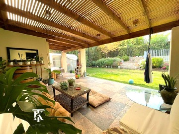Venta / Casa / Colina