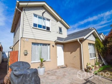 Venta / Casa / Colina