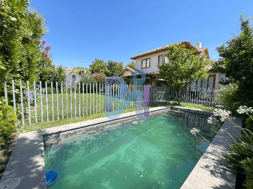 Venta / Casa / Colina