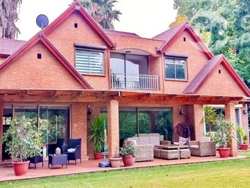 Venta / Casa / Colina