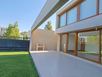 Venta / Casa / Colina