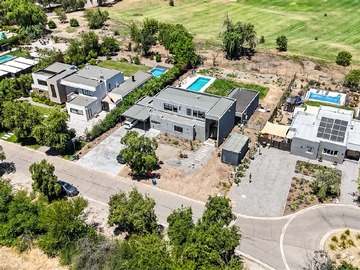 Venta / Casa / Colina