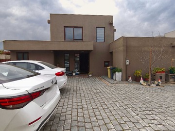 Venta / Casa / Colina