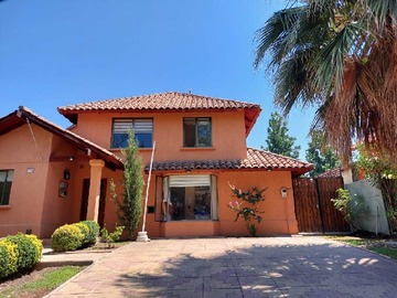 Venta / Casa / Colina