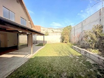 Venta / Casa / Colina