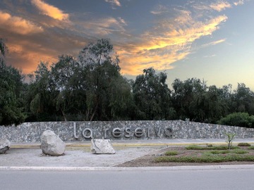 Venta / Casa / Colina
