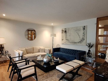 Venta / Casa / Colina