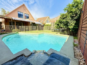 Venta / Casa / Colina