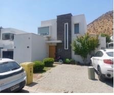 Venta / Casa / Colina