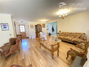 Venta / Casa / Colina