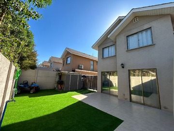 Venta / Casa / Colina