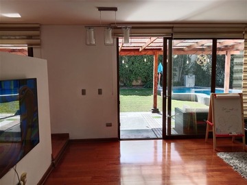 Venta / Casa / Colina