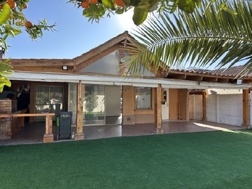 Venta / Casa / Colina