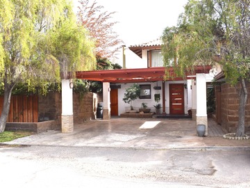 Venta / Casa / Colina