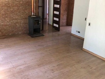 Venta / Casa / Colina