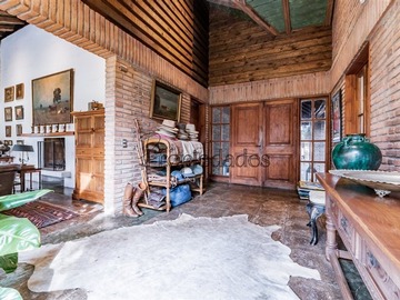 Venta / Casa / Colina