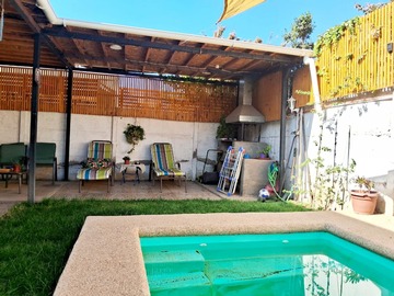 Venta / Casa / Colina