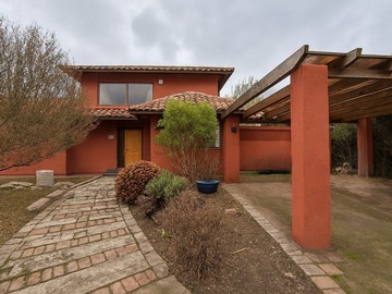 Venta / Casa / Colina
