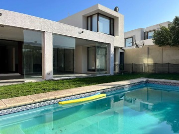 Venta / Casa / Colina