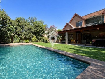 Venta / Casa / Colina