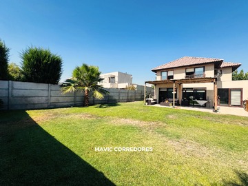 Venta / Casa / Colina
