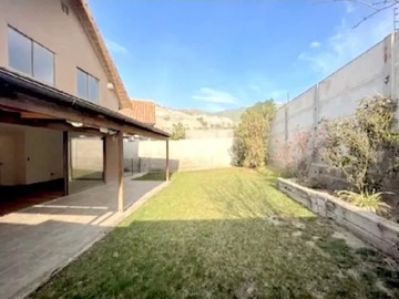 Venta / Casa / Colina