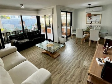 Venta / Casa / Colina